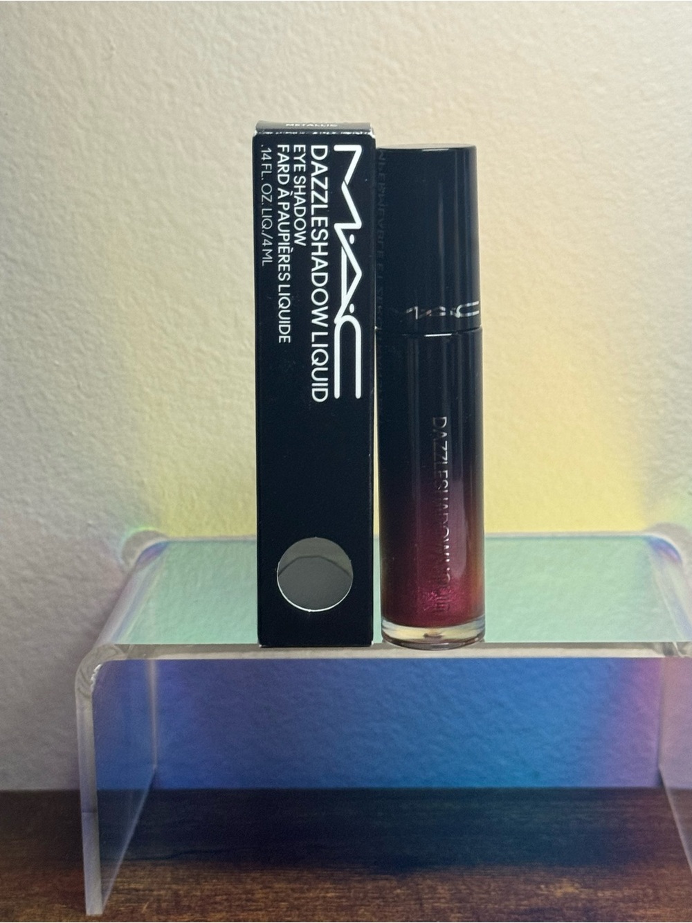 MAC Dazzleshadow Liquid Eyeshadow fuchsia future